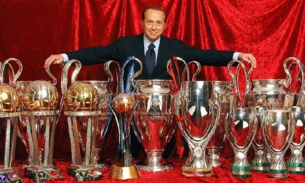 Mantan Presiden AC Milan Silvio Berlusconi Meninggal Dunia