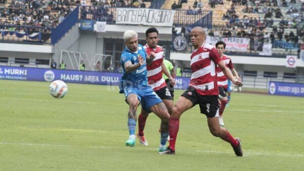 Hasil Akhir BRI Liga 1 2023/2024: Persib Bandung Vs Madura United 1-1