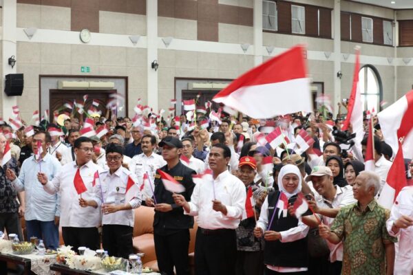 Mentan Amran Semangati Penyuluh Pertanian dan Petani Jawa Timur Pacu Produksi Padi dan Jagung