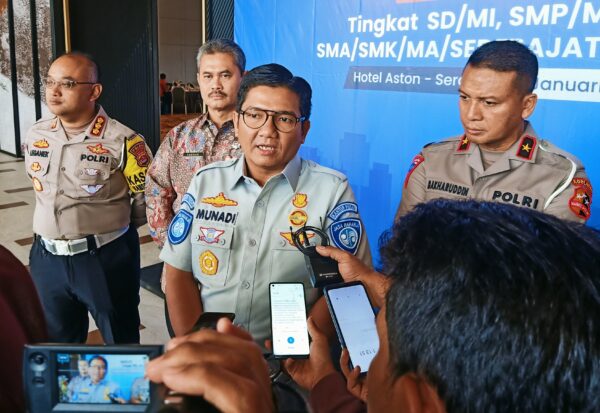 Direktur HK Jasa Raharja Munadi Herlambang Gelar Diseminasi Model Integrasi Pendidikan Lalu Lintas untuk Pelajar se-Banten