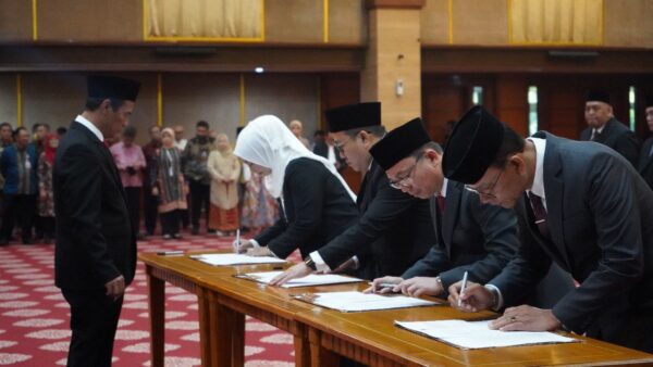 Mentan Pimpin Pelantikan dan Sumpah Jabatan Pimpinan Tinggi Madya