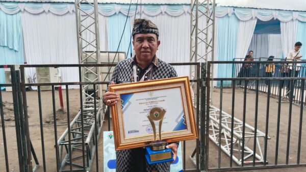 Desa Duda Timur Raih Juara Nasional Desa Digital Melalui Inovasi Aplikasi Digital Layanan Masyarakat