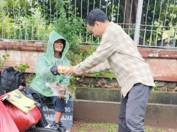 BRI BO Bekasi HI Berbagi Makanan Jumat Berkah