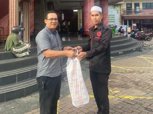 BRI BO Depok Salurkan Jumat Berkah Ramadan ke Masjid Baiturrahman