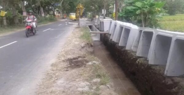 DPUPKP Sleman Intensifkan Pemeliharaan Jaringan Drainase untuk Kelancaran Aliran Air