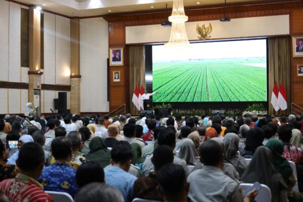 Mentan Amran Dorong Implementasi Pertanian Modern PM-AAS, Pendapatan Petani Naik Tiga Kali Lipat