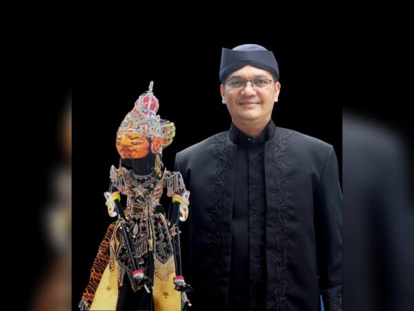Pendidikan Tak Boleh Kehilangan Arah, Adab Harus Tetap Jadi Fondasi di Era Digital