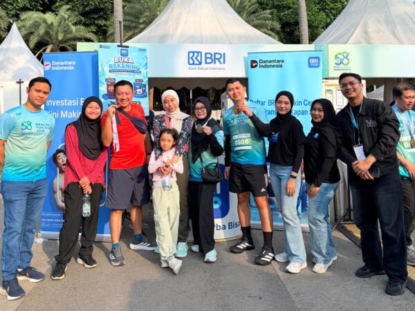 BRI KC Warung Buncit Tawarkan Solusi Keuangan dan Layanan Langsung di UMKM 5K Run