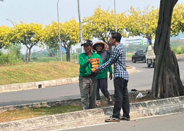 Jumat Berkah, BRI Bekasi Harapan Indah Gaungkan Semangat Berbagi