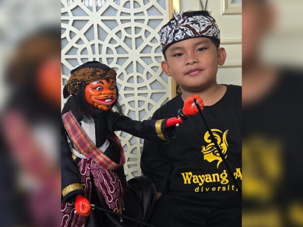 Aden Azka Asstroberi Putra Tampil Memukau, Wayang Ajen Junior Semarakkan Maulid Nabi