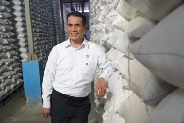 Mentan Amran Soroti Beras Fortifikasi Bermasalah, Selisih Harga Capai Rp22 Ribu